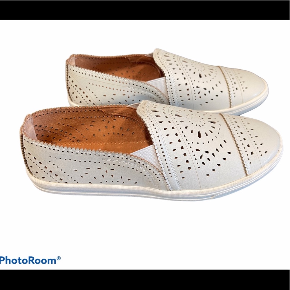 American Rag White Slip On Shannen Sneakers 8.5 M